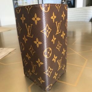 Authentic Louis Vuitton checkbook/ card holder